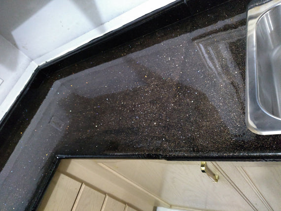 Tabletop and Art Epoxy Resin 2 Gallon Kit